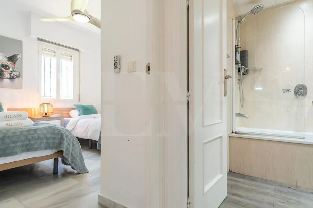 Sunny Apartment With Balcony & Swimming Pool By Rems Sitio de Calahonda